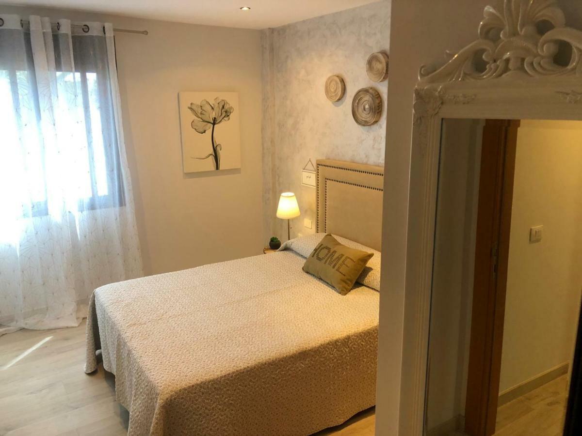 La Laguna Luxe Apartment Luaran gambar